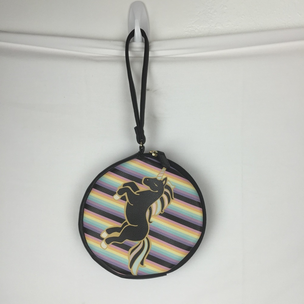 🇺🇸Betsy Johnson wrist purse rainbow with unicorn